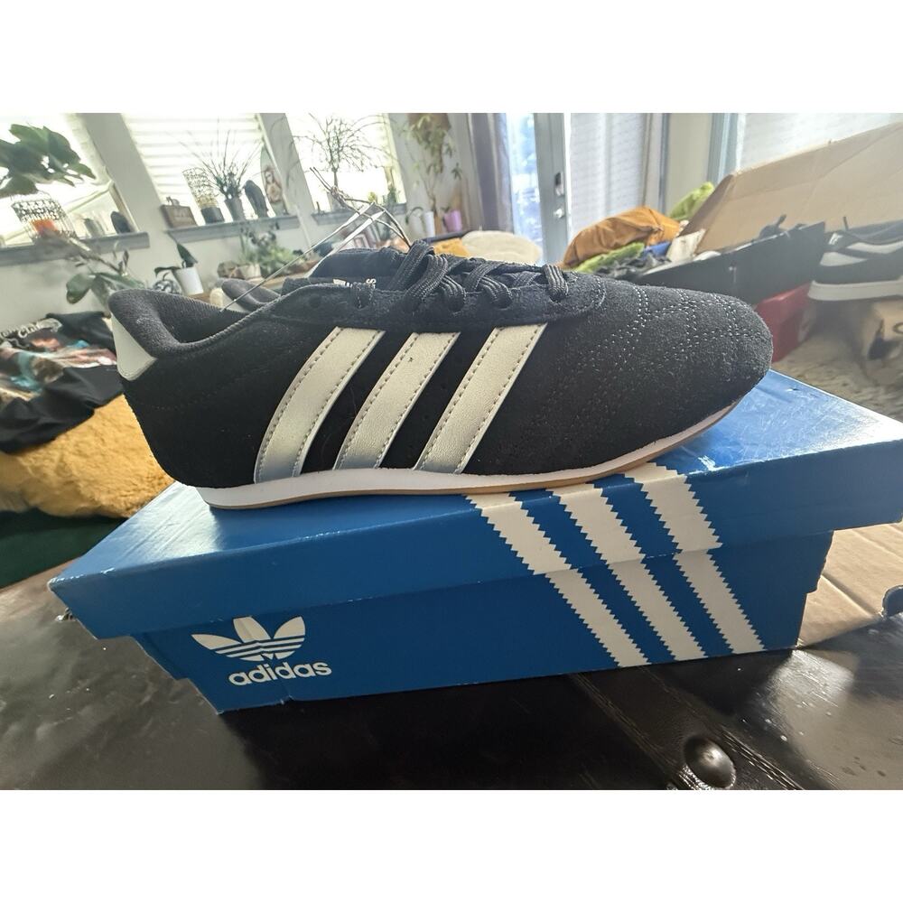 adidas Taekwondo Lace Up Women's Sneakers Black Silver White Suede JQ0557 Size 5